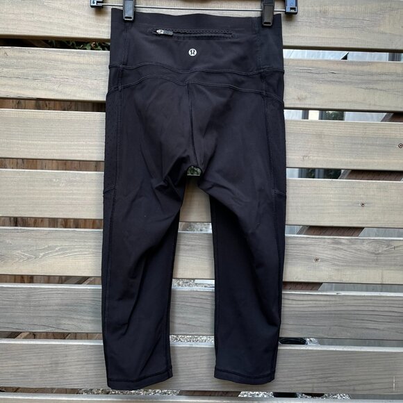 Lululemon 17" Mind Over Miles Black Crop Leggings Size 4 EUC - Picture 2 of 6